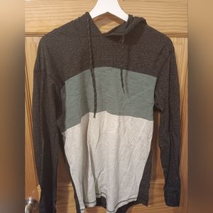 Lightweight pullover hoodie